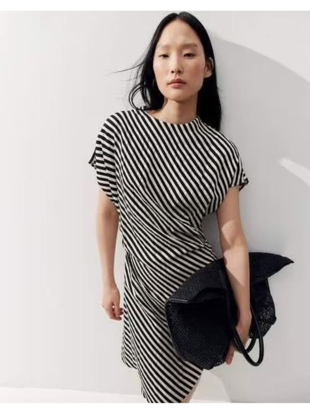 H&M Dress Size Medium Tapered Waist Striped Black Cream Midi Cap Short Sleeve